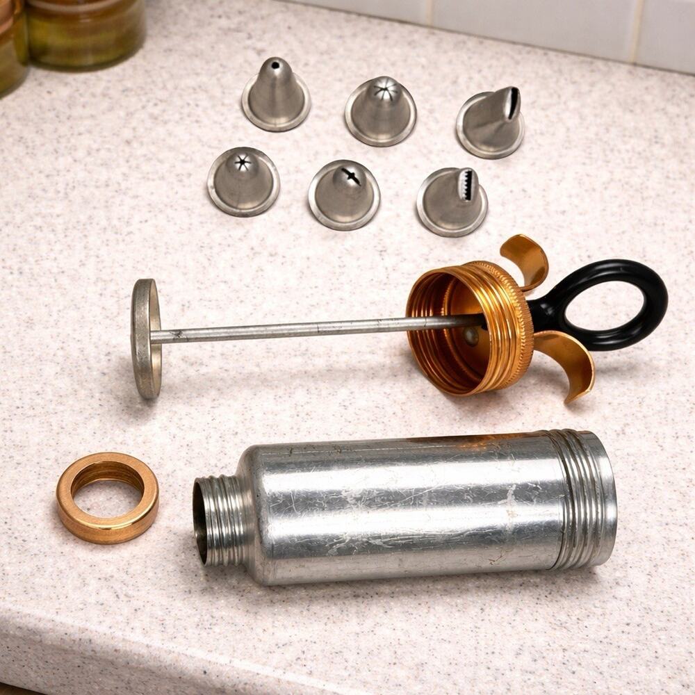 Vintage Metal Icing Press Cake Decorating Tool w/ 6 Tips Aluminum Retro Bakeware